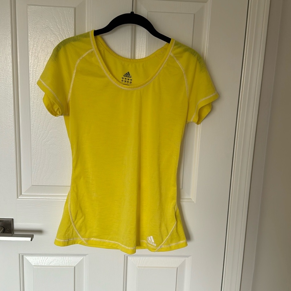 Adidas top M
